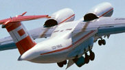 Nutzt den Coanda-Effekt - Antonov-72 mit dicht über der Tragfläche montierten Triebwerken